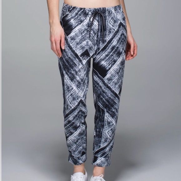 lululemon athletica Pants - Lululemon joggers